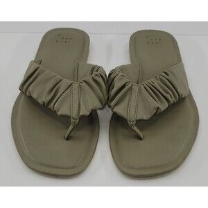 A New Day Olive Green Blossom Ruched Memory Foam Thong Sandal Women's Size 9